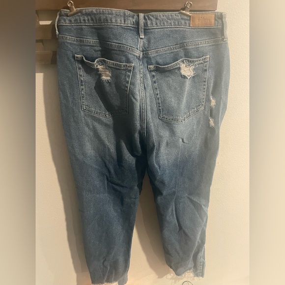 Hollister Ultra Vintage Straight‎ Jeans Dark Blue Distressed Jeans Size 5 - Picture 2 of 5
